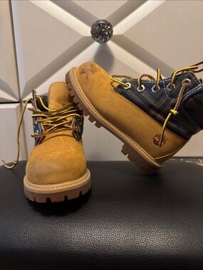 Timberland Kids Wheat Nubuck and Navy Plaid Lace-Up Boots